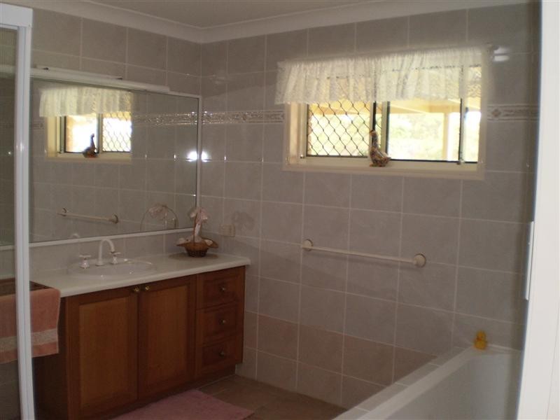 7 Leah Drive, Belivah QLD 4207