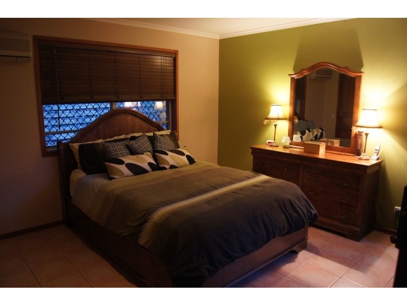 10 Rocklily Court, Shailer Park QLD 4128