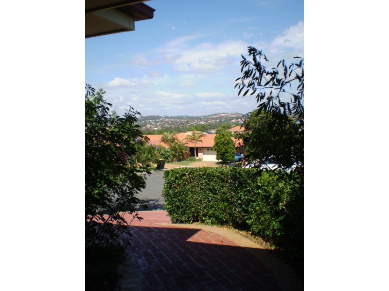 6 Crown Place, Carindale QLD 4152