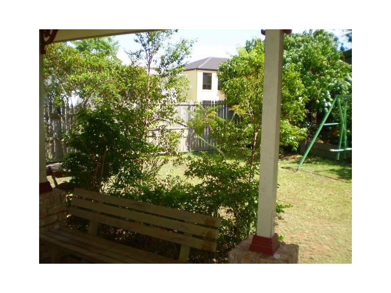 6 Crown Place, Carindale QLD 4152