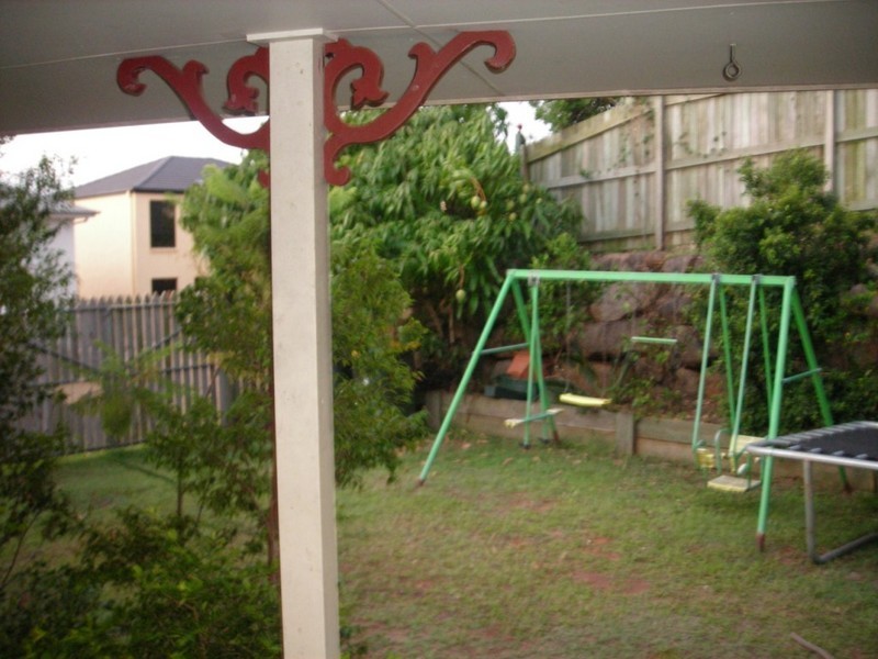 6 Crown Place, Carindale QLD 4152
