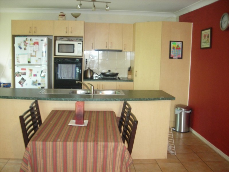 6 Crown Place, Carindale QLD 4152
