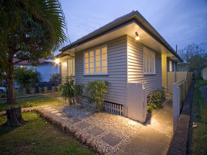 10 Houthem Street, Camp Hill QLD 4152