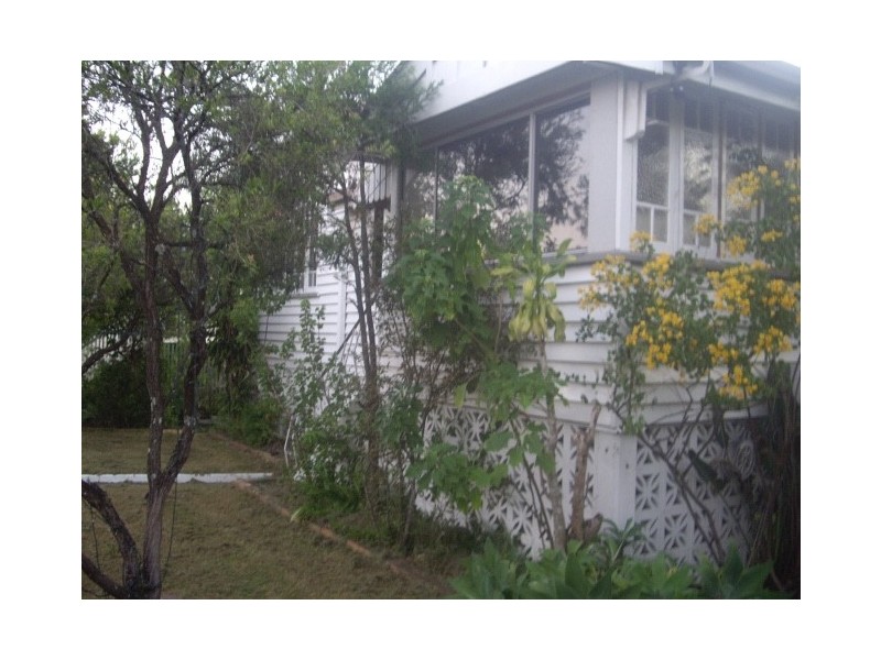 13  Archibald Street, Fairfield QLD 4103