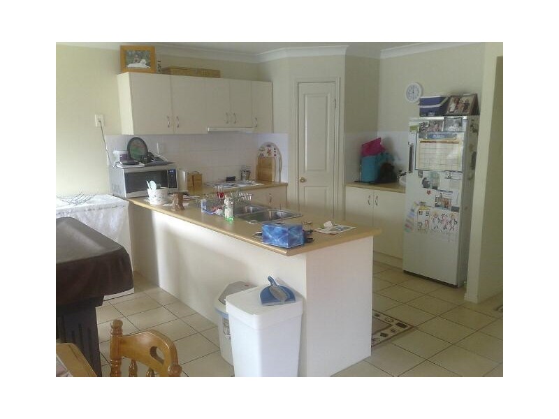 8 Canterbury Bells Cct, Springfield Lakes QLD 4300