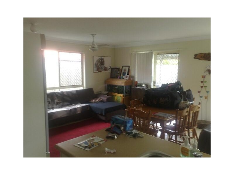 8 Canterbury Bells Cct, Springfield Lakes QLD 4300