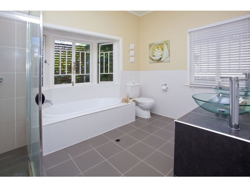 62 Harrision Street, Bulimba QLD 4171