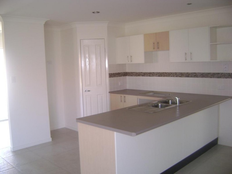 10 Allart Court, Marsden QLD 4132
