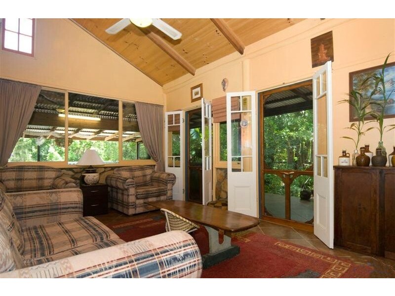 242 Uhlmanns Road, Federal QLD 4568