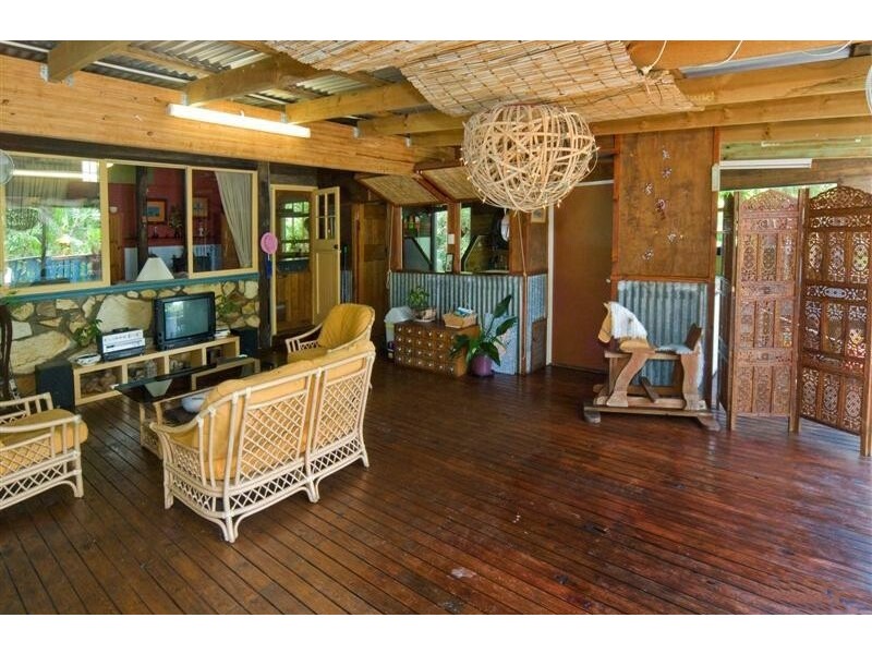 242 Uhlmanns Road, Federal QLD 4568