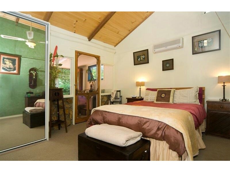 242 Uhlmanns Road, Federal QLD 4568