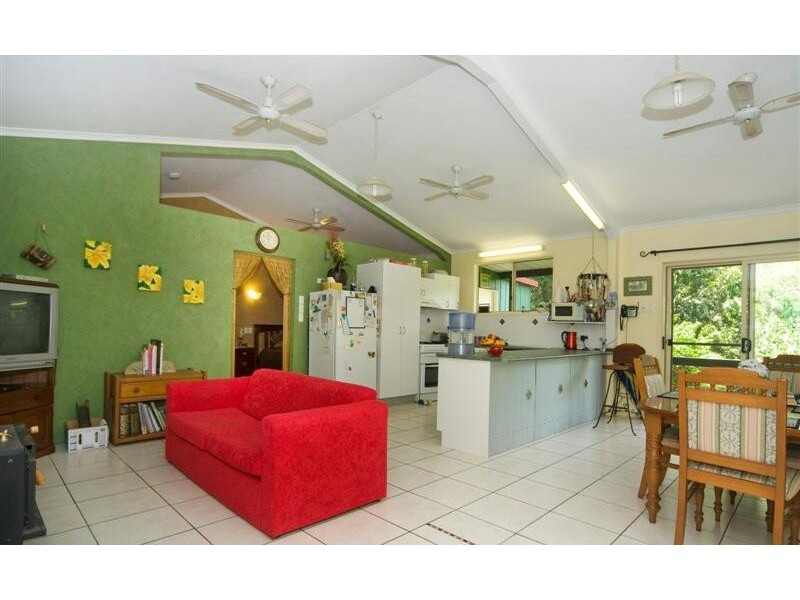 242 Uhlmanns Road, Federal QLD 4568