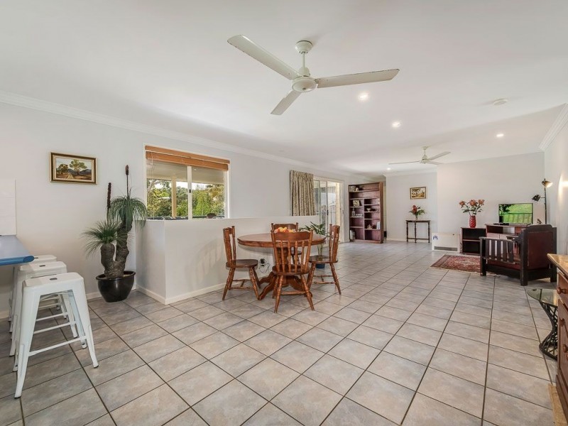 13 Fantail Crescent, Cooroy QLD 4563