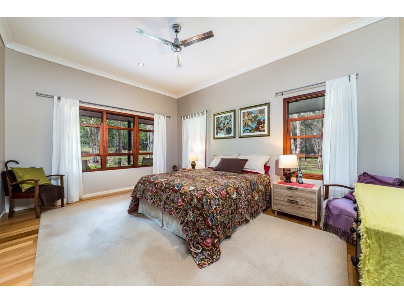 8 Campbells Road, Cootharaba QLD 4565