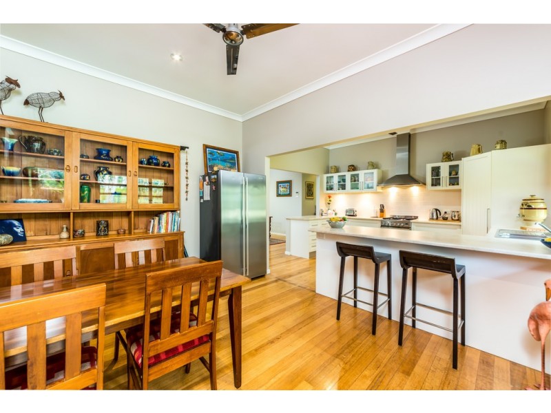 8 Campbells Road, Cootharaba QLD 4565