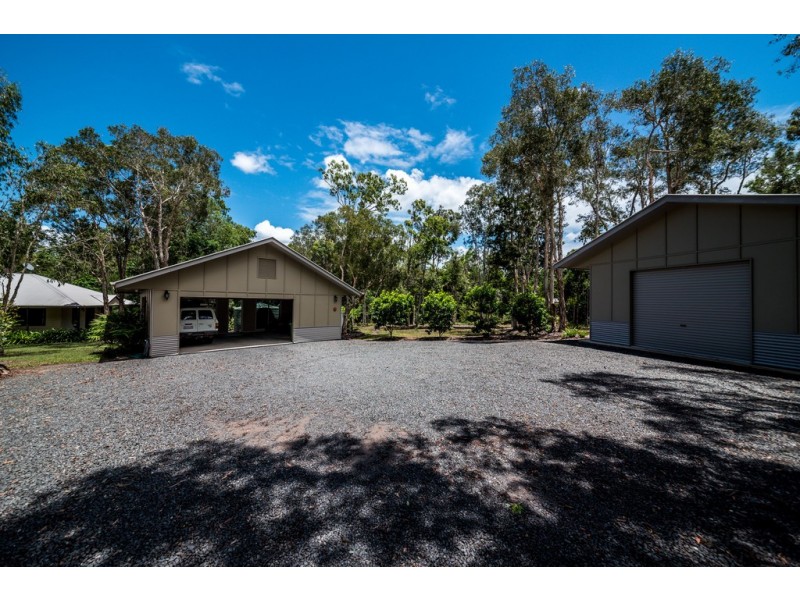 8 Campbells Road, Cootharaba QLD 4565