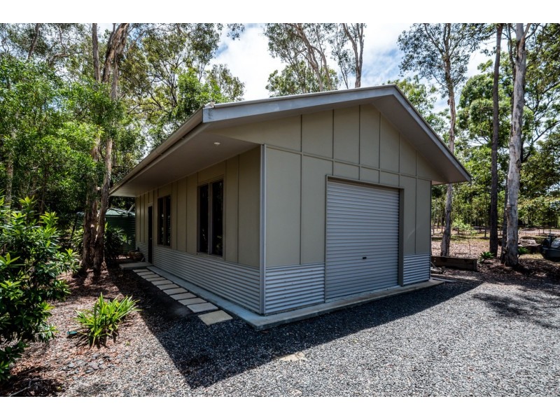 8 Campbells Road, Cootharaba QLD 4565