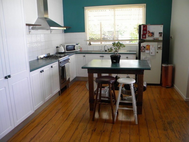30 Tewantin Road, Cooroy QLD 4563