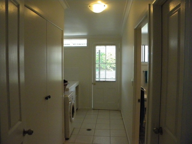 30 Tewantin Road, Cooroy QLD 4563