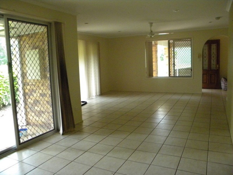 100 SUMMIT ROAD, Pomona QLD 4568