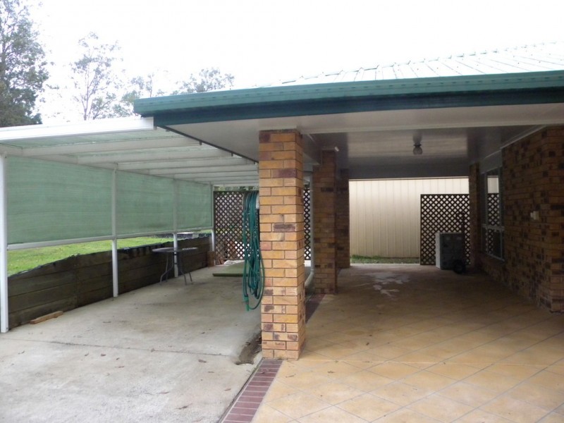 100 SUMMIT ROAD, Pomona QLD 4568
