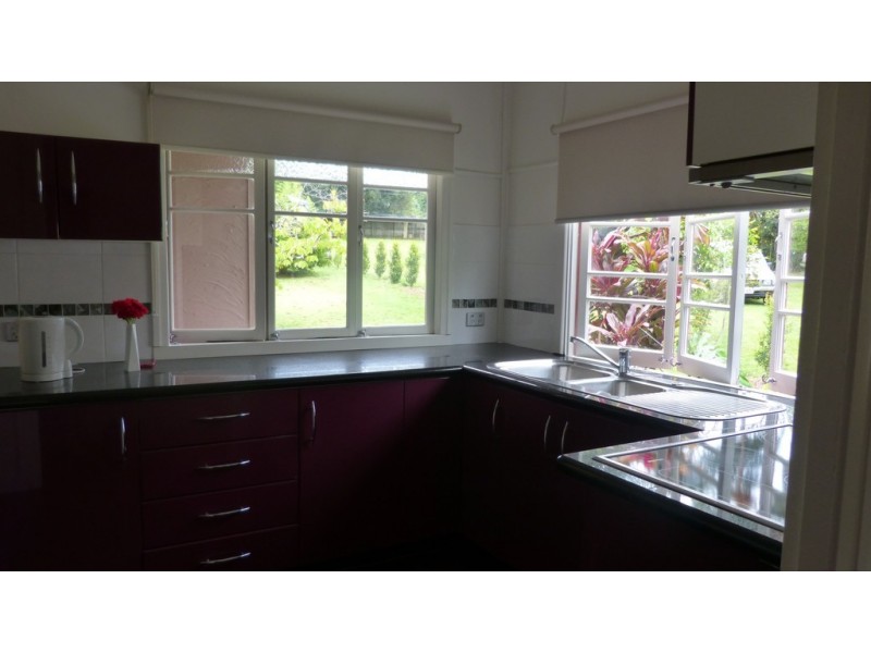 Unit 2/19 Railway, Pomona QLD 4568
