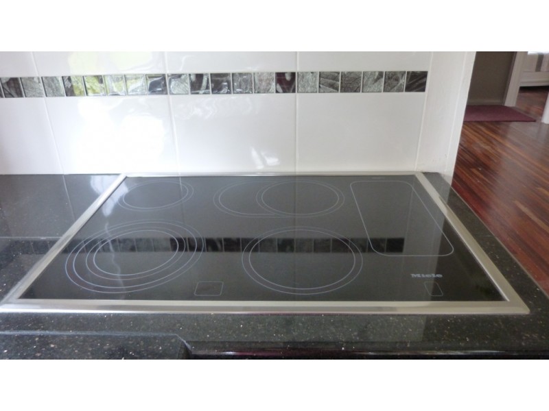 Unit 2/19 Railway, Pomona QLD 4568