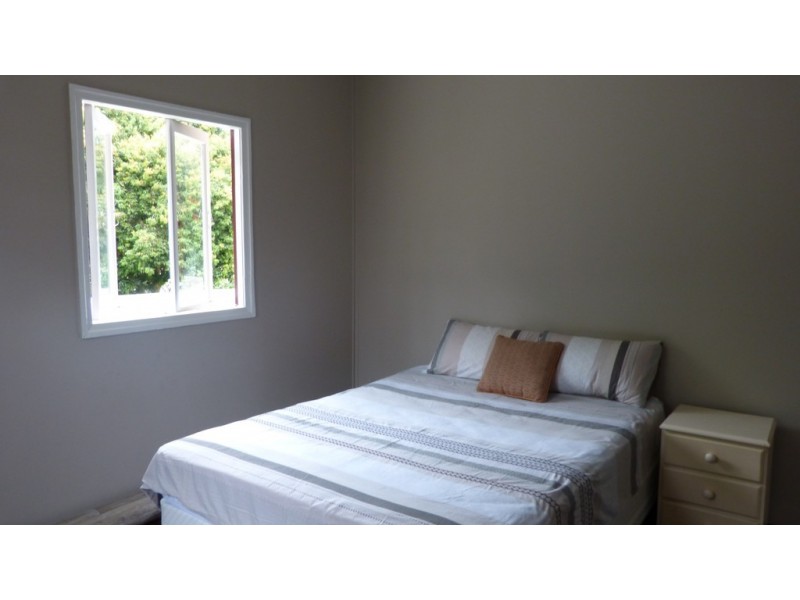 Unit 2/19 Railway, Pomona QLD 4568