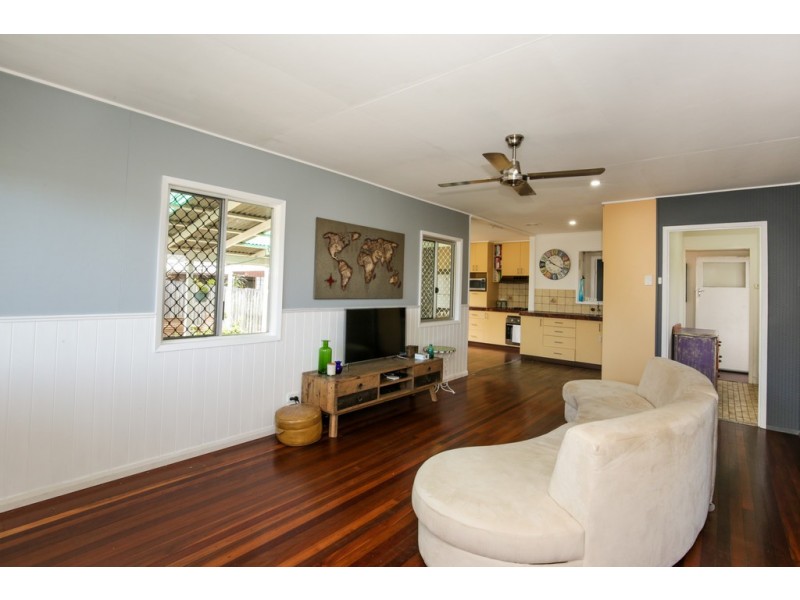 9 Hill Street, Pomona QLD 4568