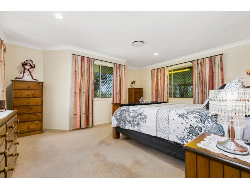 25 Allira Court, Pomona QLD 4568