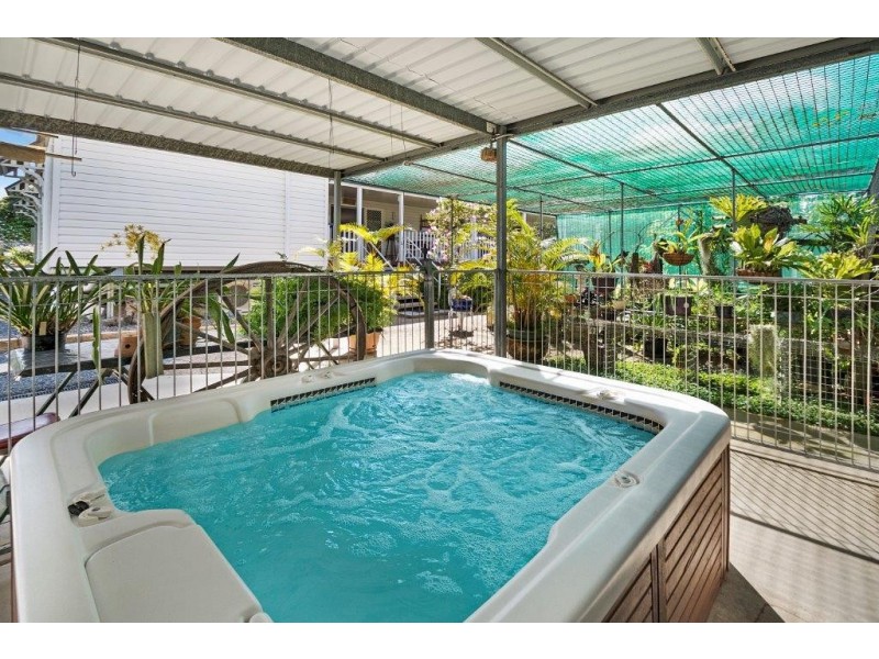 18 Tanderra Drive, Cooran QLD 4569