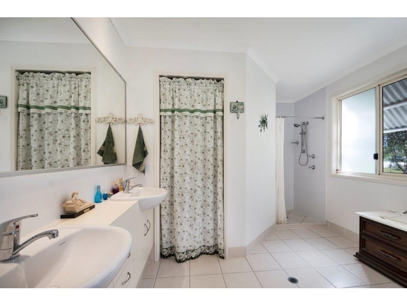 18 Tanderra Drive, Cooran QLD 4569