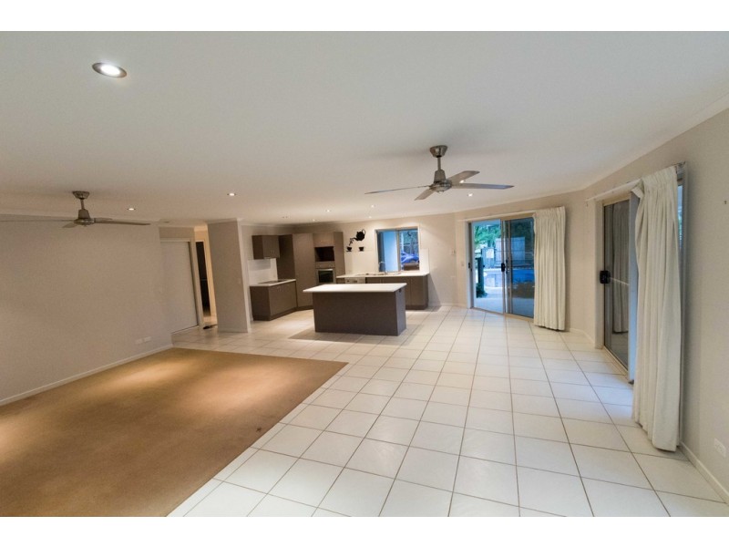 6 Crab Apple Court, Black Mountain QLD 4563