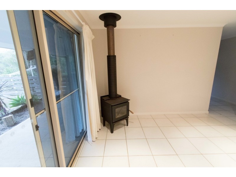 6 Crab Apple Court, Black Mountain QLD 4563