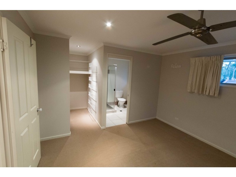 6 Crab Apple Court, Black Mountain QLD 4563