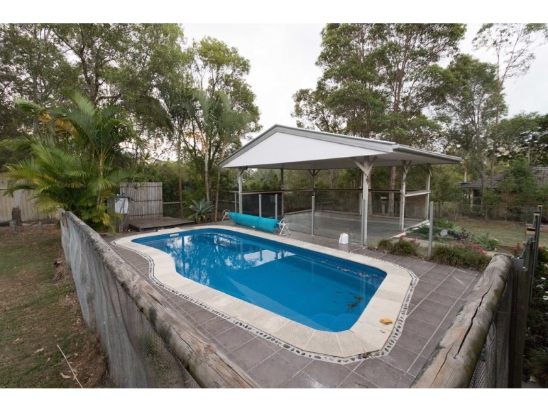 6 Crab Apple Court, Black Mountain QLD 4563