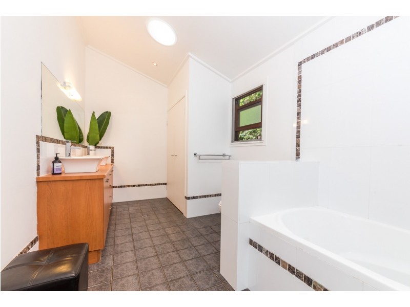 31 Ponderosa Drive, Cooroy QLD 4563