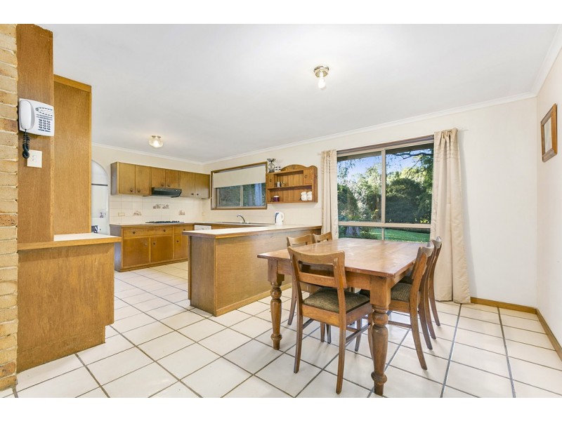 9 Kelly Court, Lake Macdonald QLD 4563