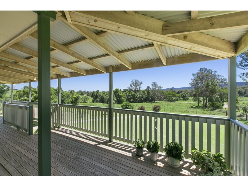 10 Noakes Road, Traveston QLD 4570