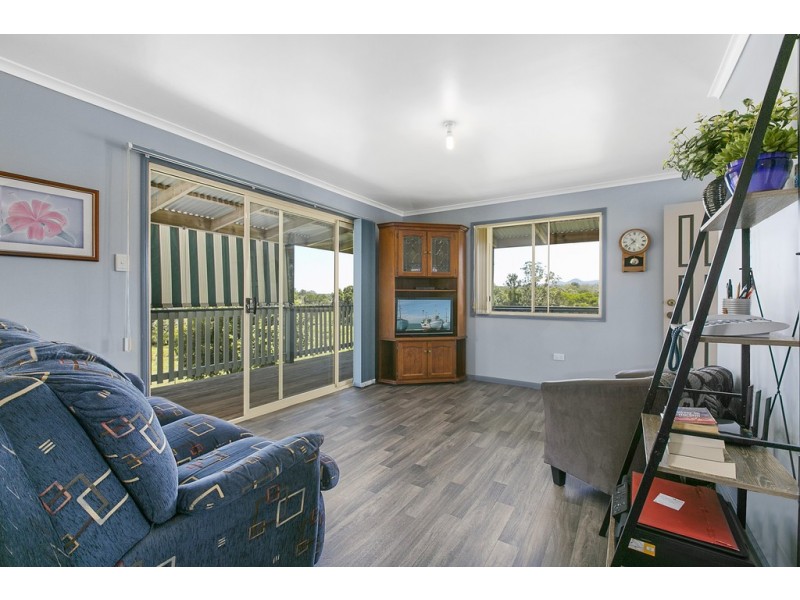 10 Noakes Road, Traveston QLD 4570