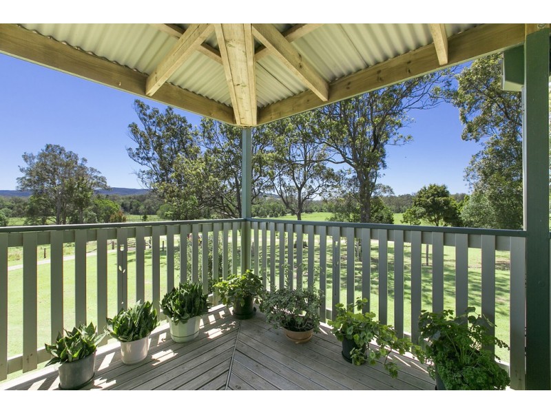 10 Noakes Road, Traveston QLD 4570
