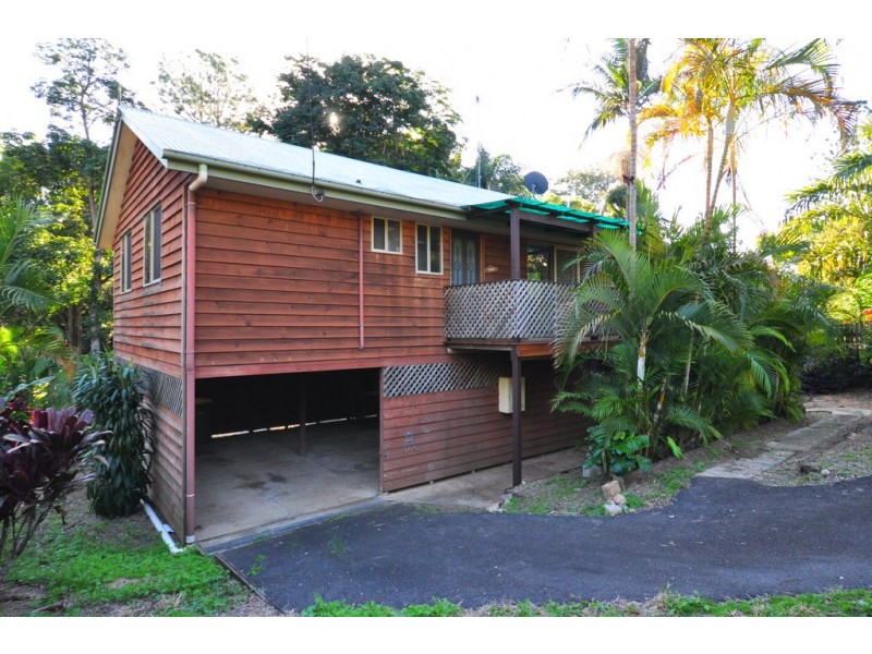 18 Pine Street, Pomona QLD 4568
