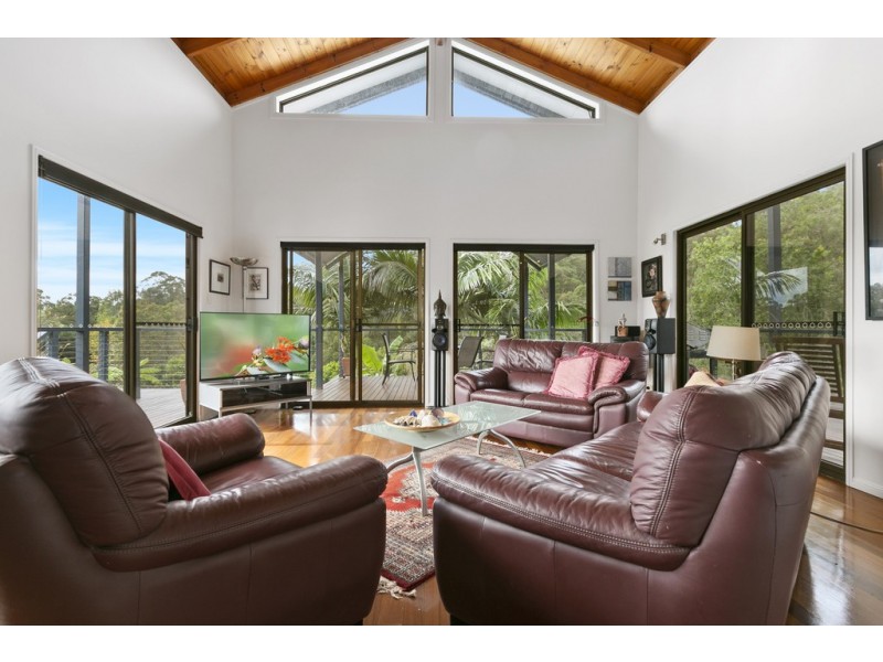 102 Coles Creek Road, Cooran QLD 4569