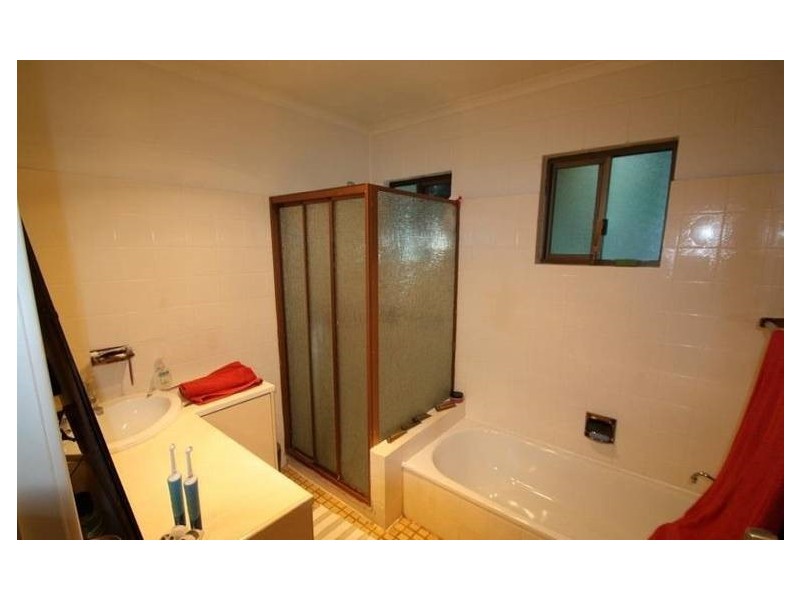 19 Pine Tree Drive, Lake Macdonald QLD 4563