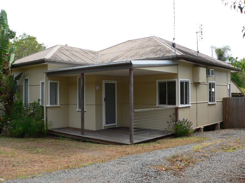 30 Church Street, Pomona QLD 4568