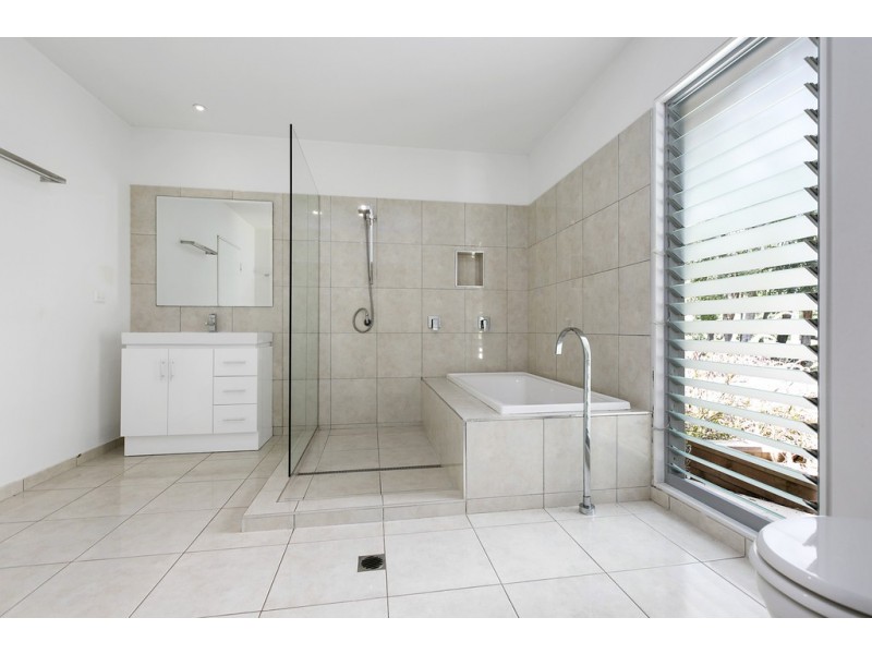 238 Highfield Rise, Pomona QLD 4568