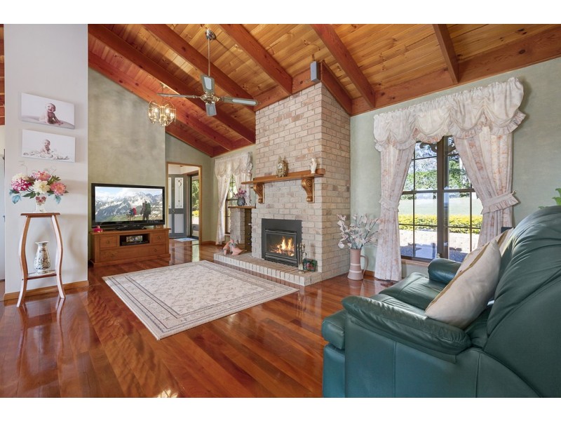 25 Quail Lane, Black Mountain QLD 4563