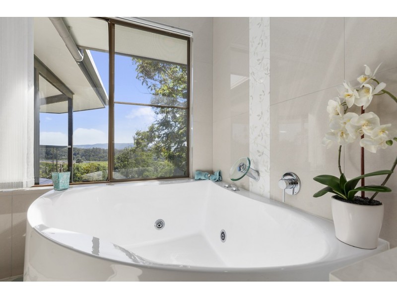 25 Quail Lane, Black Mountain QLD 4563