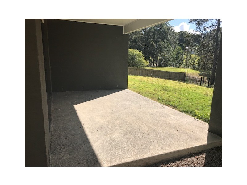 19 Memorial Avenue, Pomona QLD 4568