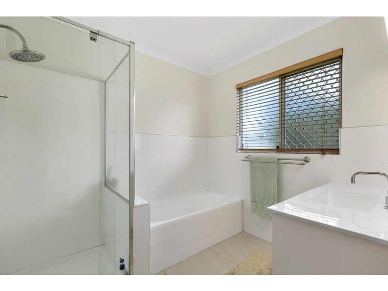 10a Kauri Street, Cooroy QLD 4563